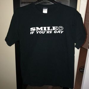 P. TOWN “Smile if you’re gay” tee
